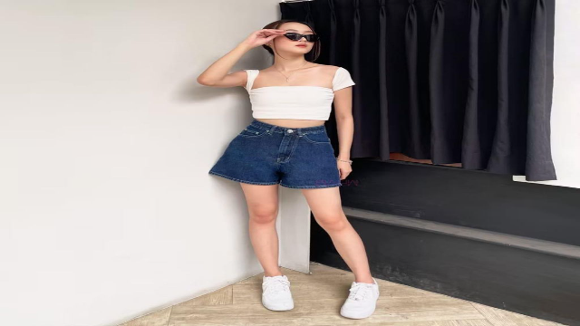 Tren Celana Jeans Pendek Wanita: Gaya Kasual Modern yang Nyaman dan Stylish